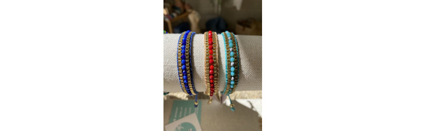 Pulseras varias